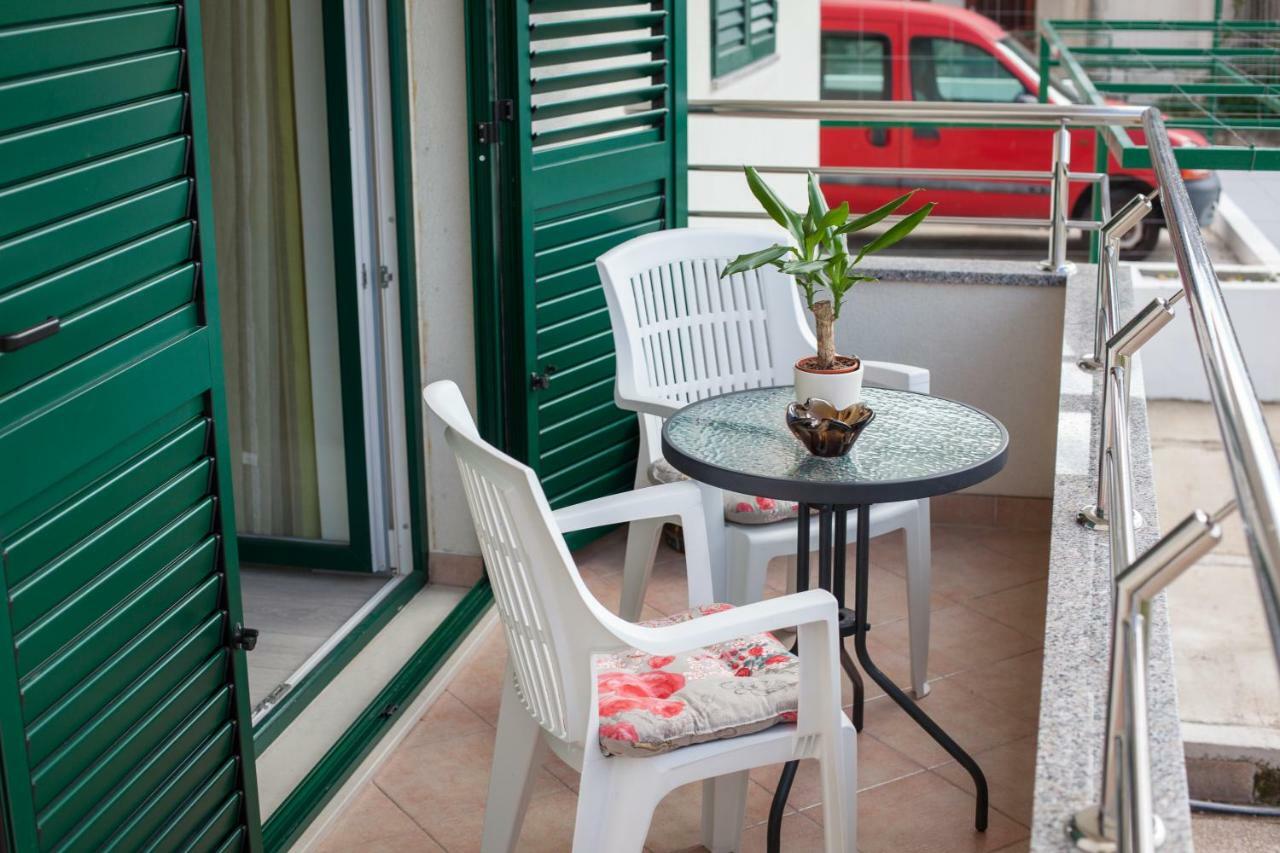 Apartments Turtle Gardens Makarska Ngoại thất bức ảnh