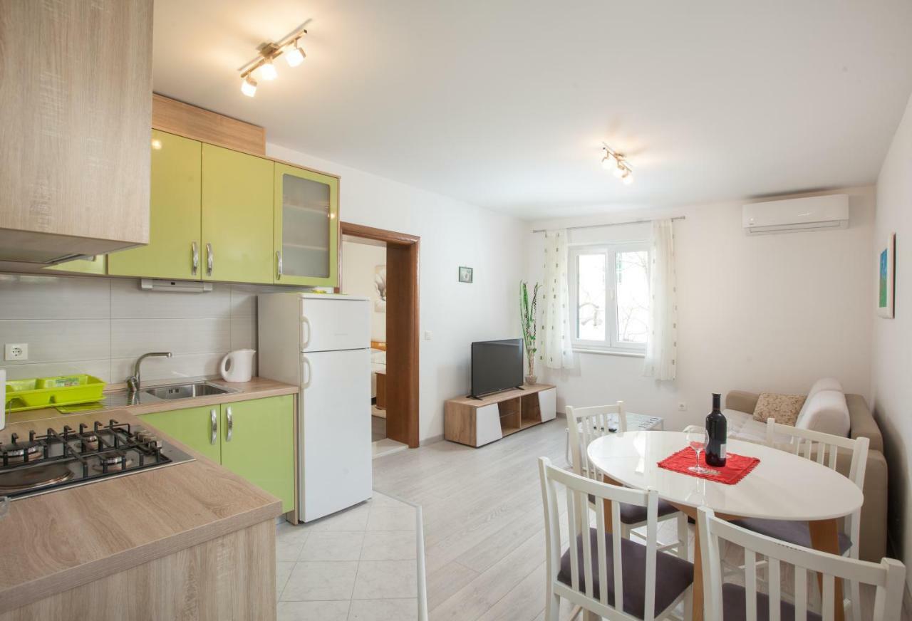 Apartments Turtle Gardens Makarska Ngoại thất bức ảnh