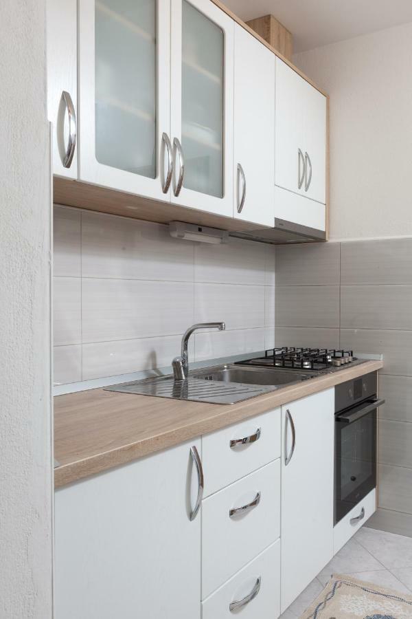 Apartments Turtle Gardens Makarska Ngoại thất bức ảnh