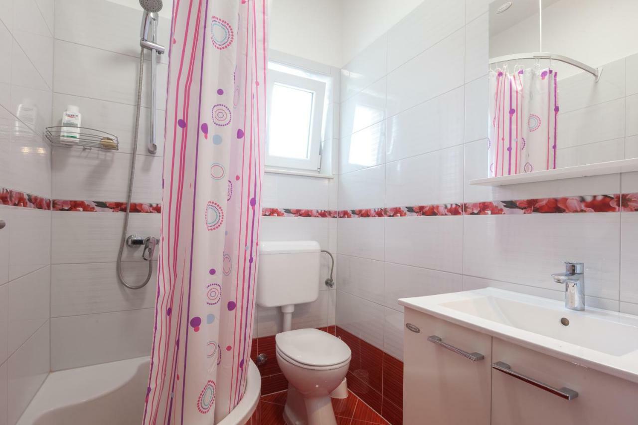 Apartments Turtle Gardens Makarska Ngoại thất bức ảnh